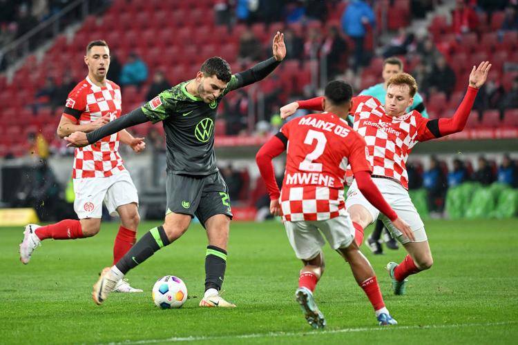 AYX SPORTS-包含门兴格拉德巴赫迎欧联关键赛，清晨队长鼓劲，震撼外界，细节决定成败的词条